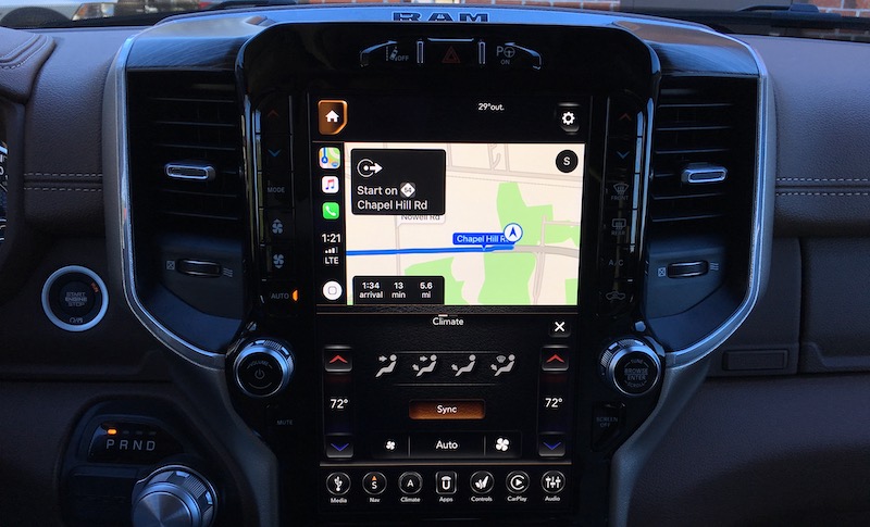 ram_1500_carplay_maps.jpg