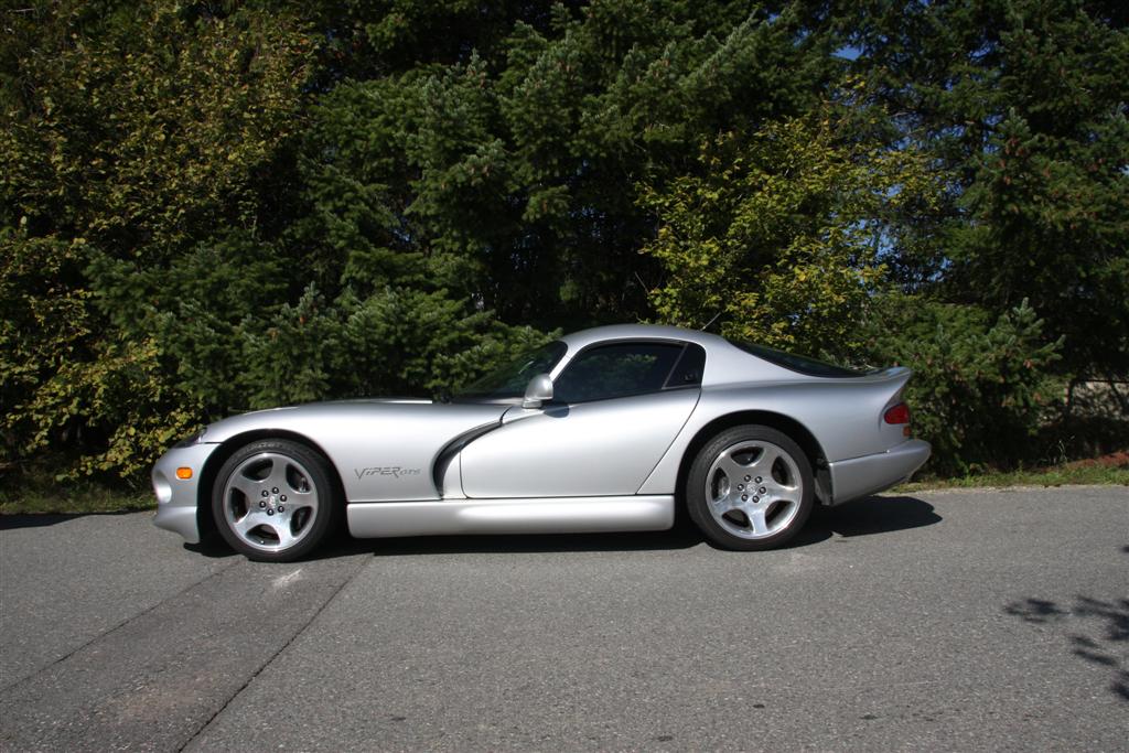 Viper%20%20GTS%20side%20view