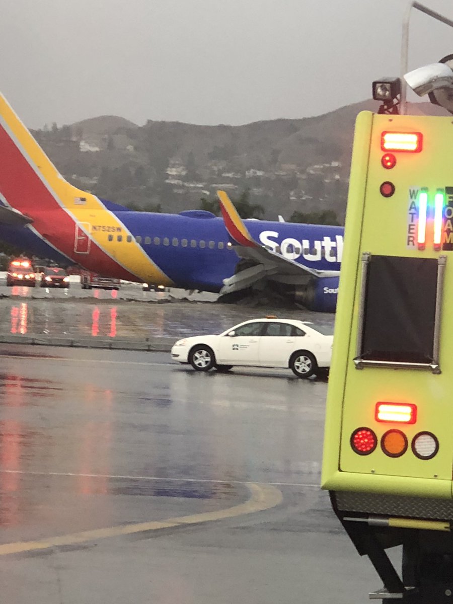 Plane runs of landing strip @ Burbank Airport | River Daves Place