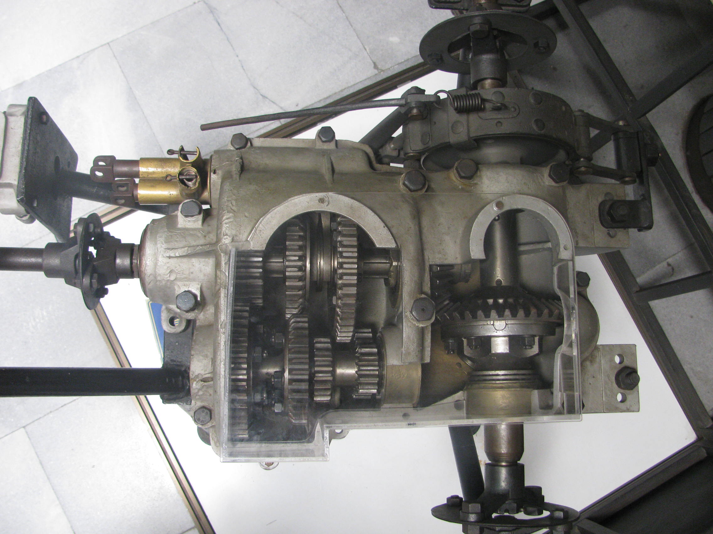 Csonka_transaxle_1908.JPG